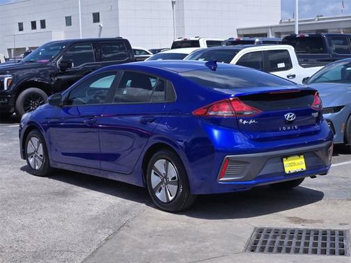 2022 Hyundai IONIQ Hybrid BLUE