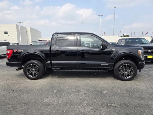 AGATE BLACK METALLIC 2022 Ford F-150 LARIAT