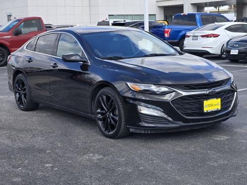 Mosaic Black 2022 Chevrolet Malibu LT W/1LT