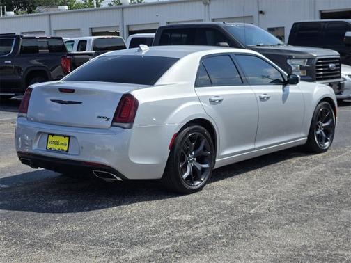 2021 Chrysler 300 S
