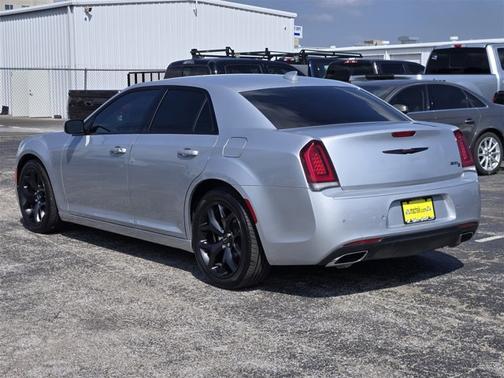 2021 Chrysler 300 S