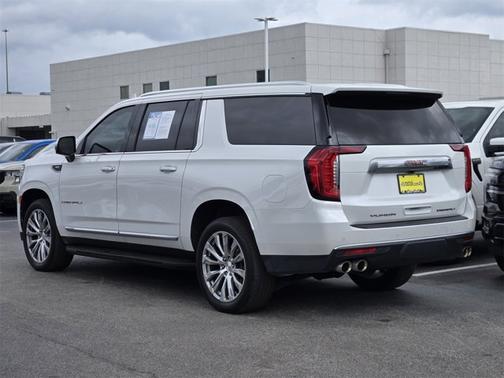 2023 GMC Yukon XL DENALI