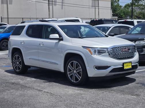 2018 GMC Acadia DENALI