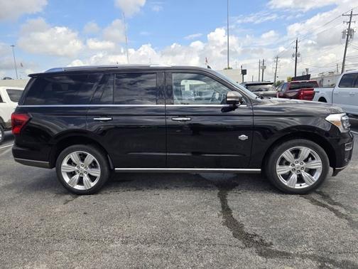 AGATE BLACK METALLIC 2023 Ford Expedition KING RANCH