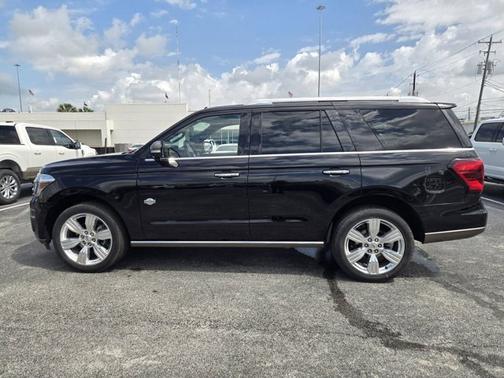 AGATE BLACK METALLIC 2023 Ford Expedition KING RANCH