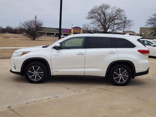 2017 Toyota Highlander Hybrid XLE