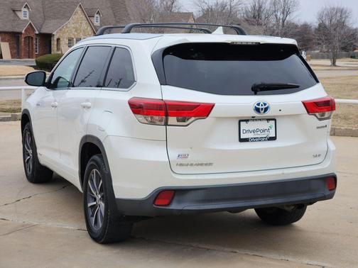 2017 Toyota Highlander Hybrid XLE