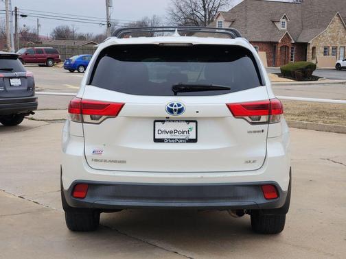 2017 Toyota Highlander Hybrid XLE