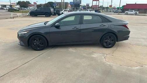 2021 Hyundai ELANTRA SEL