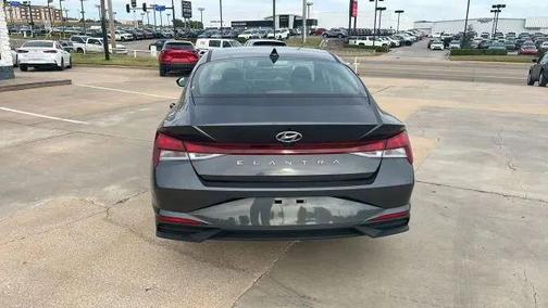 2021 Hyundai ELANTRA SEL