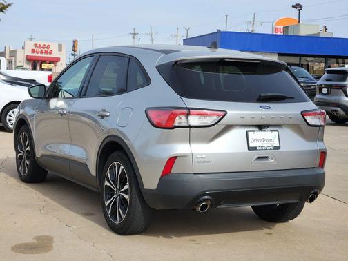 2021 Ford Escape SE