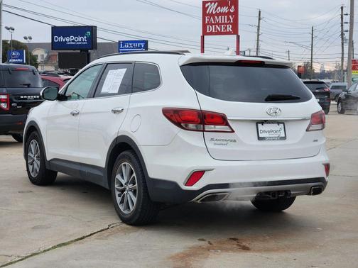 2017 Hyundai SANTA FE SE