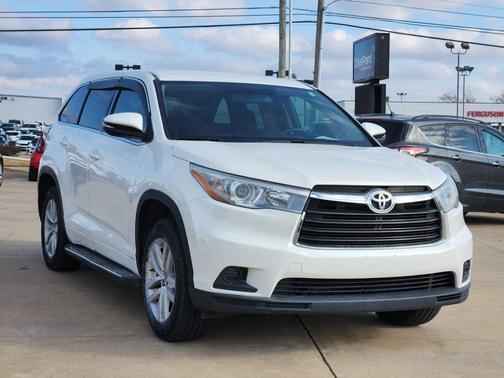 2016 Toyota Highlander LE