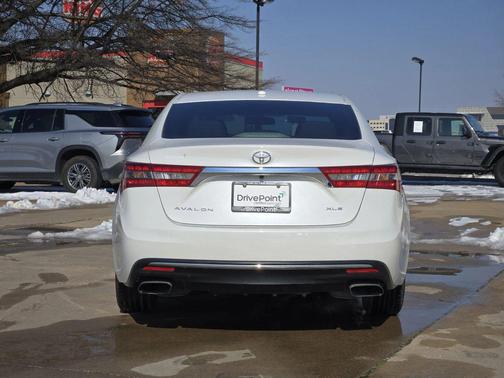 2016 Toyota Avalon XLE