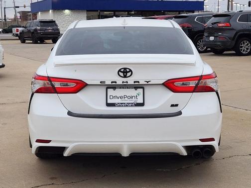 2020 Toyota Camry SE