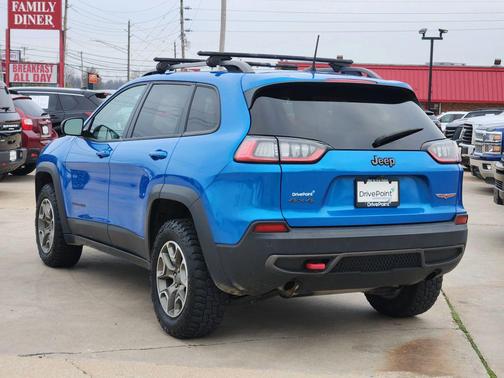 2020 Jeep Cherokee Trailhawk