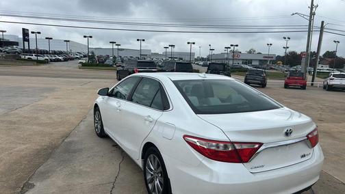 2017 Toyota Camry Hybrid XLE