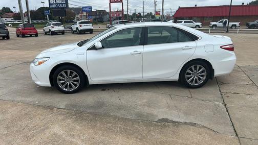 2017 Toyota Camry Hybrid XLE