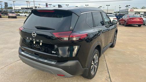 2022 Nissan Rogue SV
