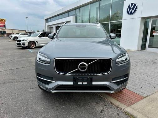 2018 Volvo XC90 T5 Momentum