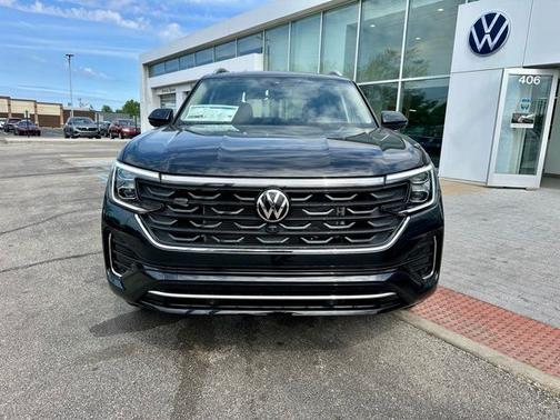 Black 2026 Volkswagen Atlas 2.0T SEL Premium R-Line