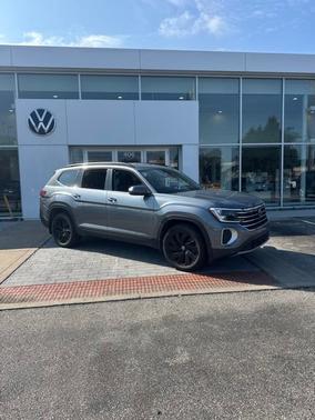 Gray 2024 Volkswagen Atlas 2.0T SE w/Technology