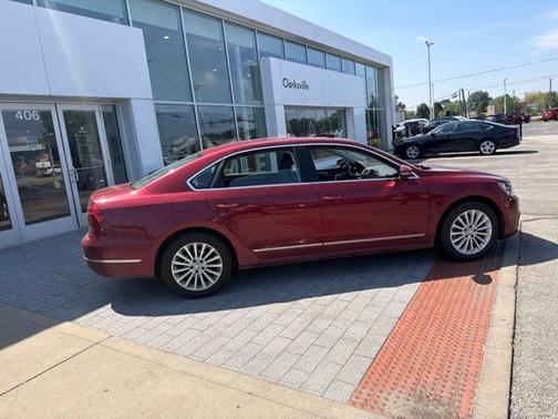 Fortana Red 2017 Volkswagen Passat 1.8T SE