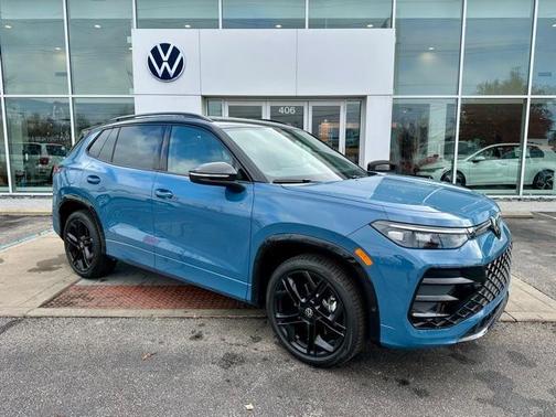 2025 Volkswagen Tiguan 2.0T SE R-Line Black