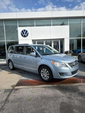2012 Volkswagen Routan SE