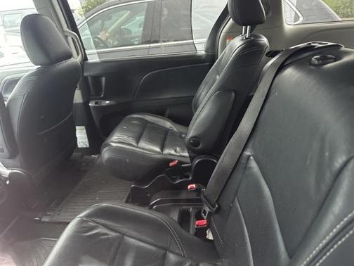 2017 Toyota Sienna SE