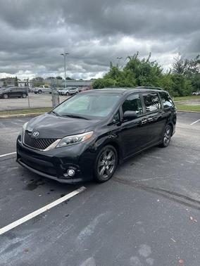 2017 Toyota Sienna SE Premium