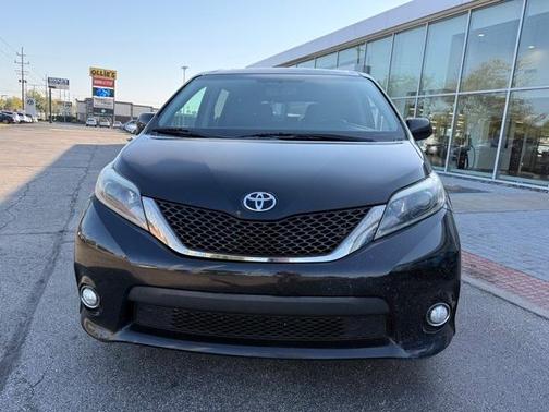2017 Toyota Sienna SE Premium