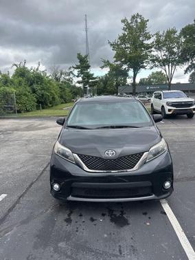 2017 Toyota Sienna SE Premium
