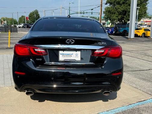 Black Obsidian 2018 INFINITI Q70L 3.7X