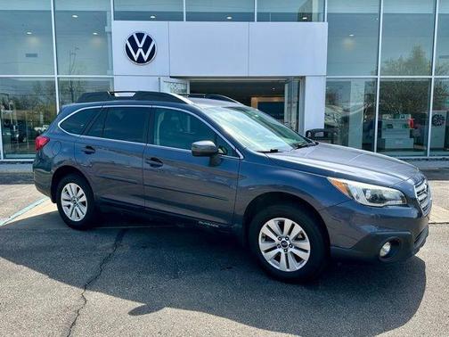 Carbide Gray Metallic 2017 Subaru Outback 2.5i Premium