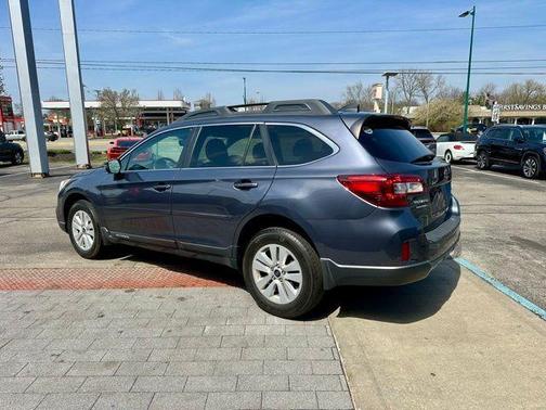 Carbide Gray Metallic 2017 Subaru Outback 2.5i Premium