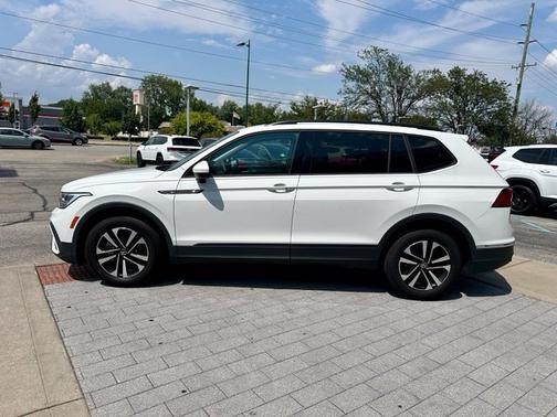 Pure White 2024 Volkswagen Tiguan 2.0T S