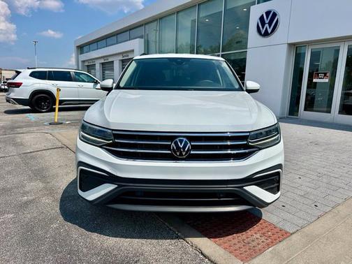 Pure White 2024 Volkswagen Tiguan 2.0T S