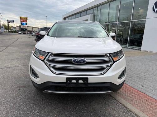 White Platinum Clearcoat Metallic 2018 Ford Edge Titanium