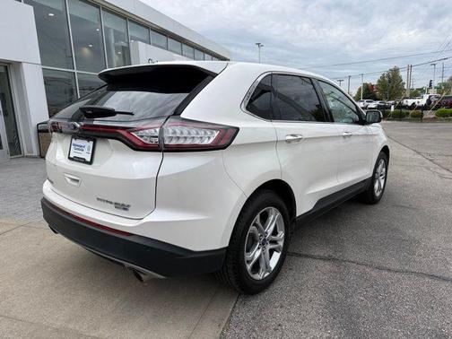 White Platinum Clearcoat Metallic 2018 Ford Edge Titanium