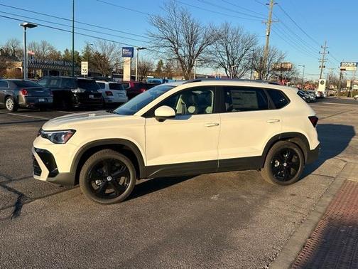 2026 Volkswagen Taos 1.5T SEL