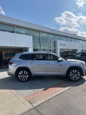 2023 Volkswagen Atlas 3.6L SEL Premium R-Line
