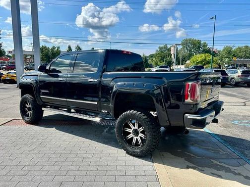 Onyx Black 2018 GMC Sierra 1500 SLT