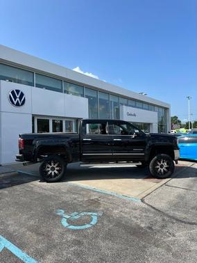 Onyx Black 2018 GMC Sierra 1500 SLT