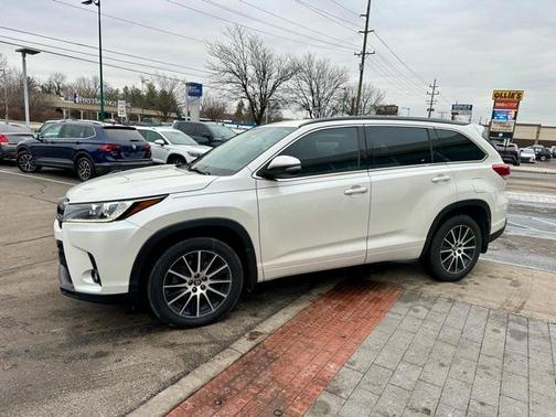 2018 Toyota Highlander SE