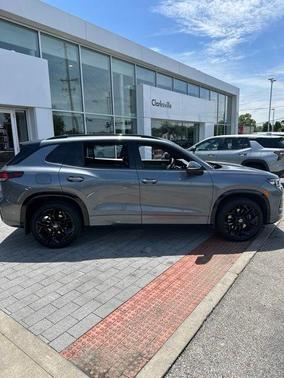 Platinum Gray Metallic 2025 Volkswagen Tiguan 2.0T SE R-Line Black