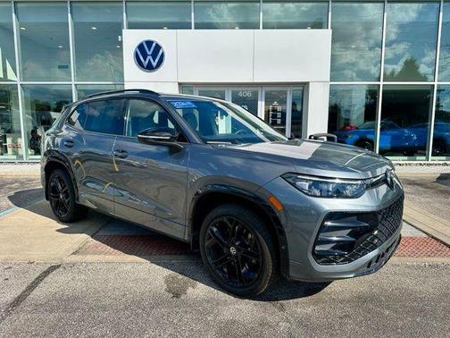 Platinum Gray Metallic 2025 Volkswagen Tiguan 2.0T SE R-Line Black
