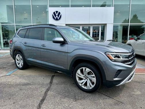 Platinum Gray Metallic 2023 Volkswagen Atlas 3.6L SE w/Technology