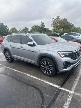 2024 Volkswagen Atlas 2.0T SEL Premium R-Line