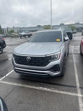 2024 Volkswagen Atlas 2.0T SEL Premium R-Line